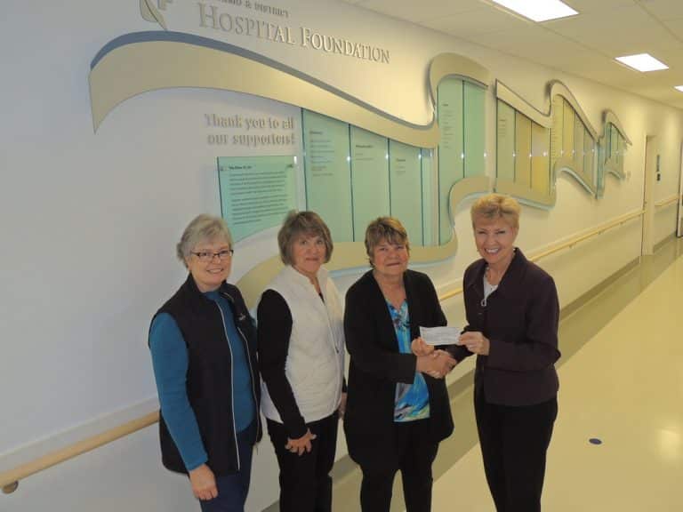 Cottonwood Ladies Golf Club gives to Palliative Care Unit at NRGH